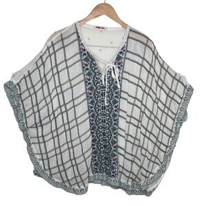 Johnny Was Cherpas White Embroidered Poncho Women Size M BLEMISH